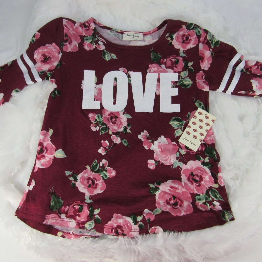 Free Kisses Floral Top